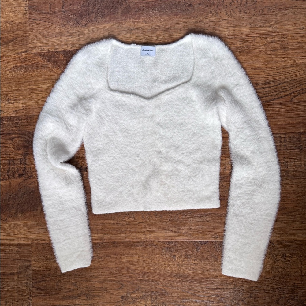 Aritzia Sunday Best fuzzy white long sleeve top sweater